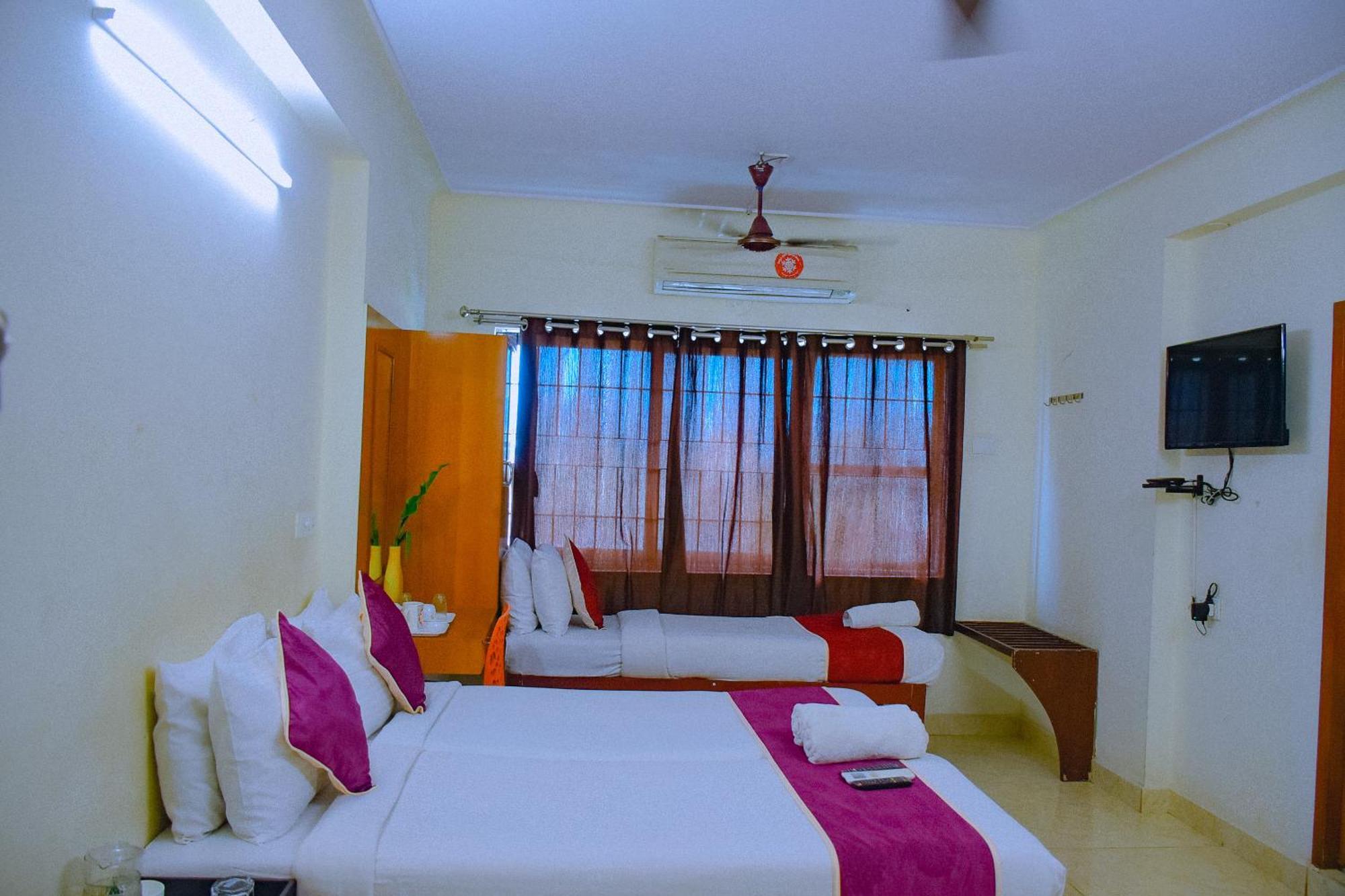 Naksha Tree Hotels Kishore Inn - Koyambedu Chennai Bagian luar foto